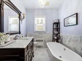 64 W Fenimore Street, Valley Stream NY 11580