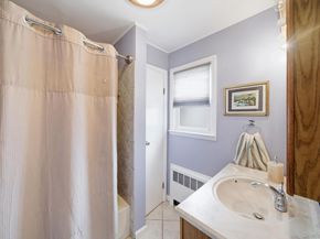 180 25th Street, Copiague NY 11726