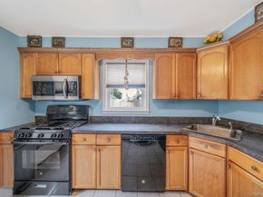 180 25th Street, Copiague NY 11726