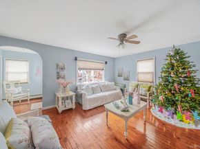 180 25th Street, Copiague NY 11726