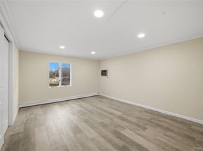 257 southaven Avenue, Medford NY 11763