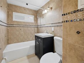 257 southaven Avenue, Medford NY 11763