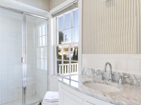 6 Emmet Place, Garden City NY 11530