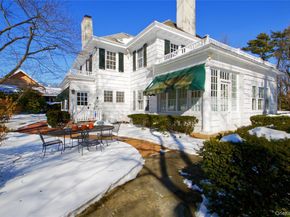 6 Emmet Place, Garden City NY 11530