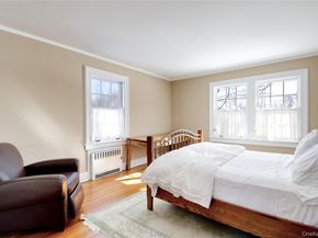 6 Emmet Place, Garden City NY 11530