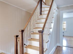 6 Emmet Place, Garden City NY 11530