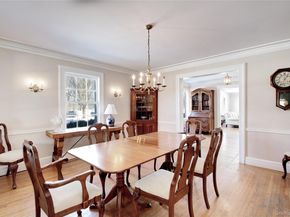 6 Emmet Place, Garden City NY 11530