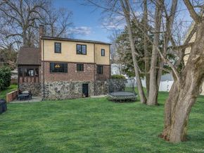 194 Hickory Grove Drive E, Larchmont NY 10538