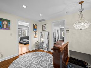 194 Hickory Grove Drive E, Larchmont NY 10538