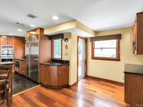 2043 Ripley, Merrick NY 11566