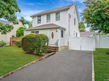 34 Frost Pond Road