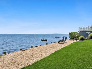 5218 Peconic Bay Boulevard