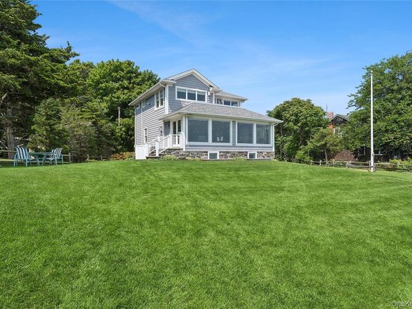5218 Peconic Bay Boulevard, Laurel NY 11948