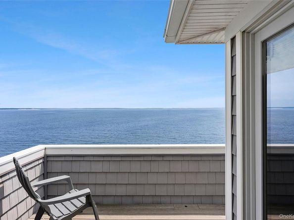 5218 Peconic Bay Boulevard, Laurel NY 11948