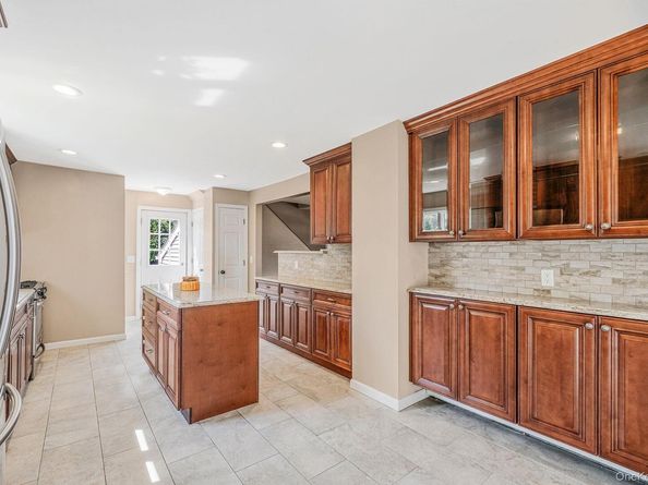 301 Center Bay Drive, West Islip NY 11795
