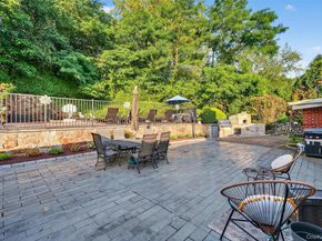 15 Lakeshore Drive, Eastchester NY 10709