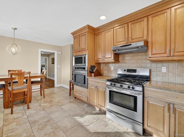 15 Lakeshore Drive, Eastchester NY 10709