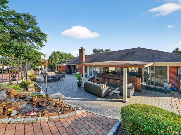 15 Lakeshore Drive, Eastchester NY 10709