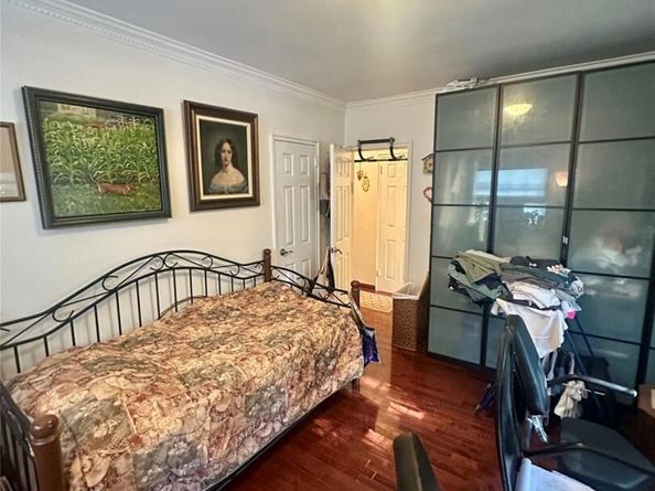 14104 77th Avenue 75E, Flushing NY 11367