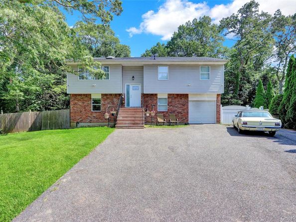 100 Erlanger Boulevard, North Babylon NY 11703
