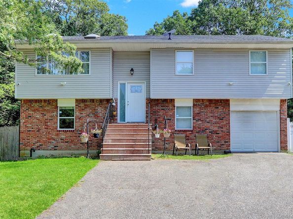 100 Erlanger Boulevard, North Babylon NY 11703