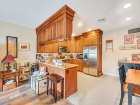 305 Okeefe Court, Oakdale NY 11769