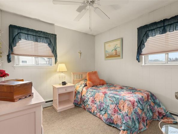 754 Halsey Place, Lindenhurst NY 11757