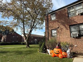 196-11 69th Avenue 2nd fl, Fresh Meadows NY 11365