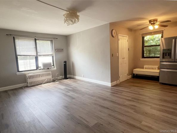 196-11 69th Avenue 2nd fl, Fresh Meadows NY 11365