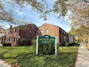 196-11 69th Avenue 2nd fl, Fresh Meadows NY 11365