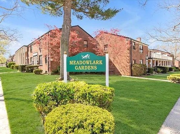 196-11 69th Avenue 2nd fl, Fresh Meadows NY 11365