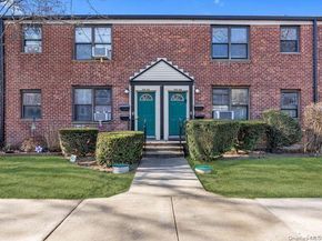 196-11 69th Avenue 2nd fl, Fresh Meadows NY 11365