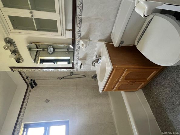 196-11 69th Avenue 2nd fl, Fresh Meadows NY 11365