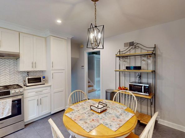 15 Iselin Drive, New Rochelle NY 10804