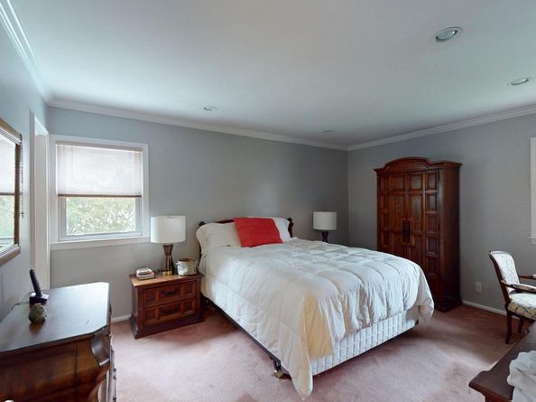 15 Iselin Drive, New Rochelle NY 10804