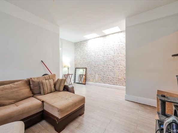 3031 Coddington Avenue, Bronx NY 10461
