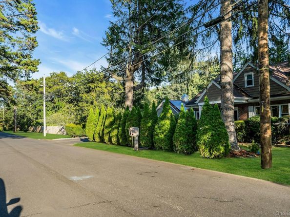24 Ormond Street, Dix Hills NY 11746
