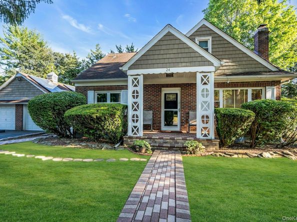 24 Ormond Street, Dix Hills NY 11746