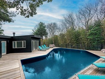 279 Bay Walk