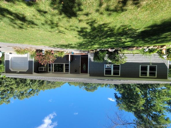 302 Bridgeport Avenue, Medford NY 11763