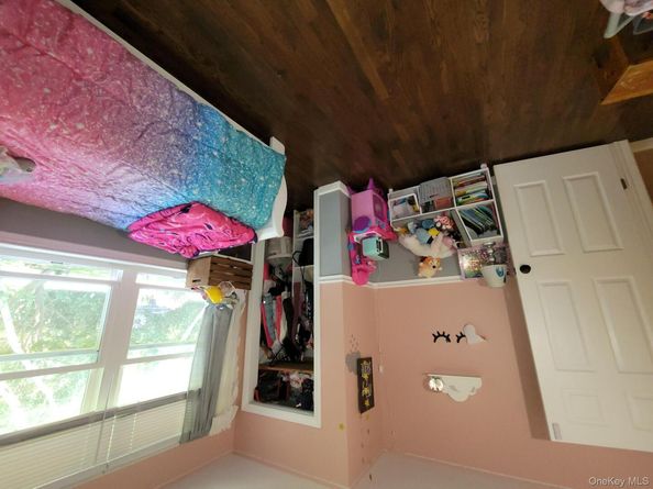 302 Bridgeport Avenue, Medford NY 11763