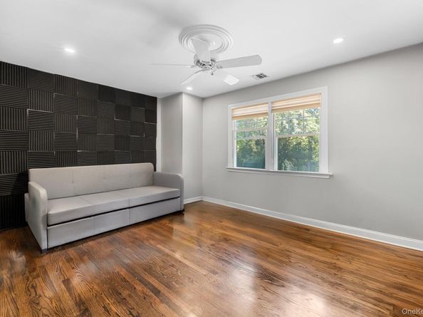 18 Watercrest Court, Head Of The Harbor NY 11780