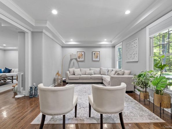 18 Watercrest Court, Head Of The Harbor NY 11780