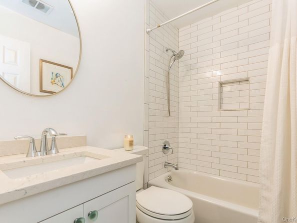 19 Redwood Court 19, Coram NY 11727