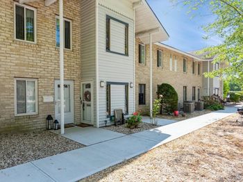 19 Redwood Court