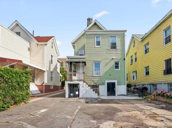 826 E 216 Street, Bronx NY 10467
