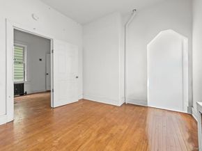 826 E 216 Street, Bronx NY 10467
