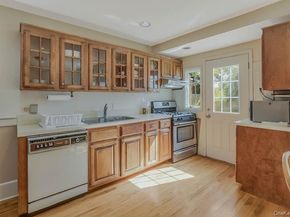 9 Hill Drive, Oyster Bay NY 11771