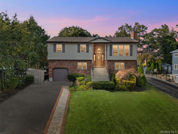 42 Schoolhouse Road, Old Bethpage NY 11804