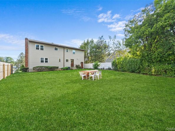 42 Schoolhouse Road, Old Bethpage NY 11804